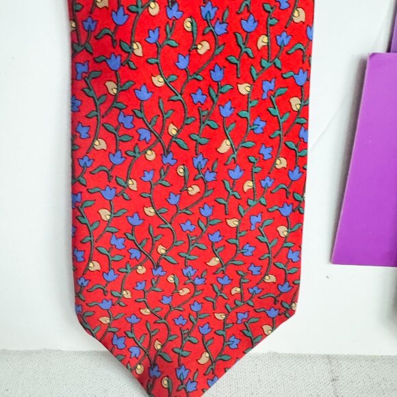 Liberty Fabric Set of 2 floral Silk Ties - Picture 4 of 10